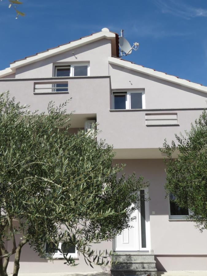 M&L Holliday Home Biograd Na Moru Esterno foto