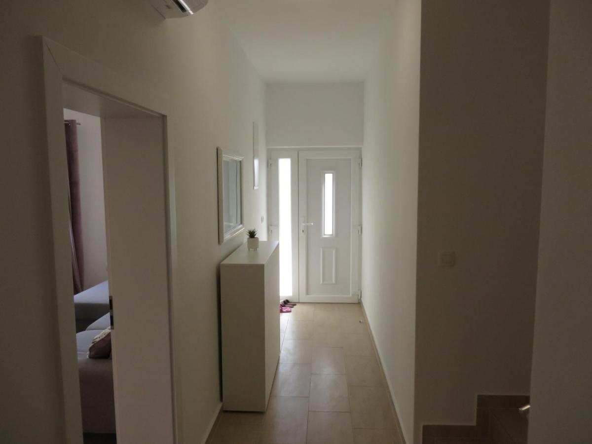 M&L Holliday Home Biograd Na Moru Esterno foto