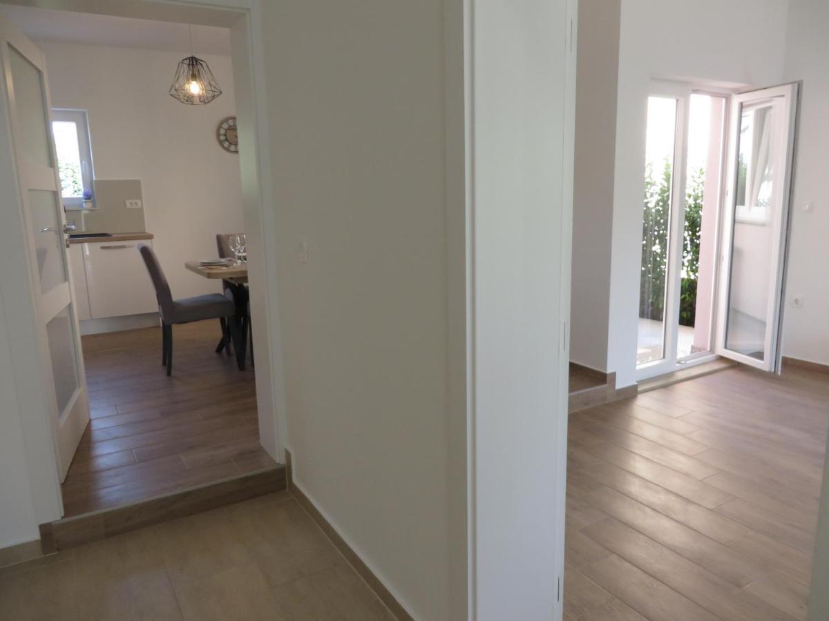 M&L Holliday Home Biograd Na Moru Esterno foto