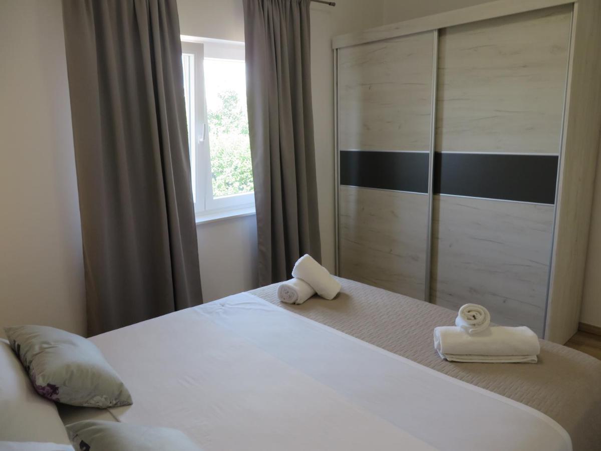 M&L Holliday Home Biograd Na Moru Esterno foto