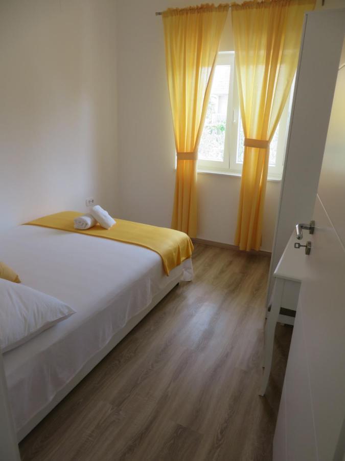 M&L Holliday Home Biograd Na Moru Esterno foto
