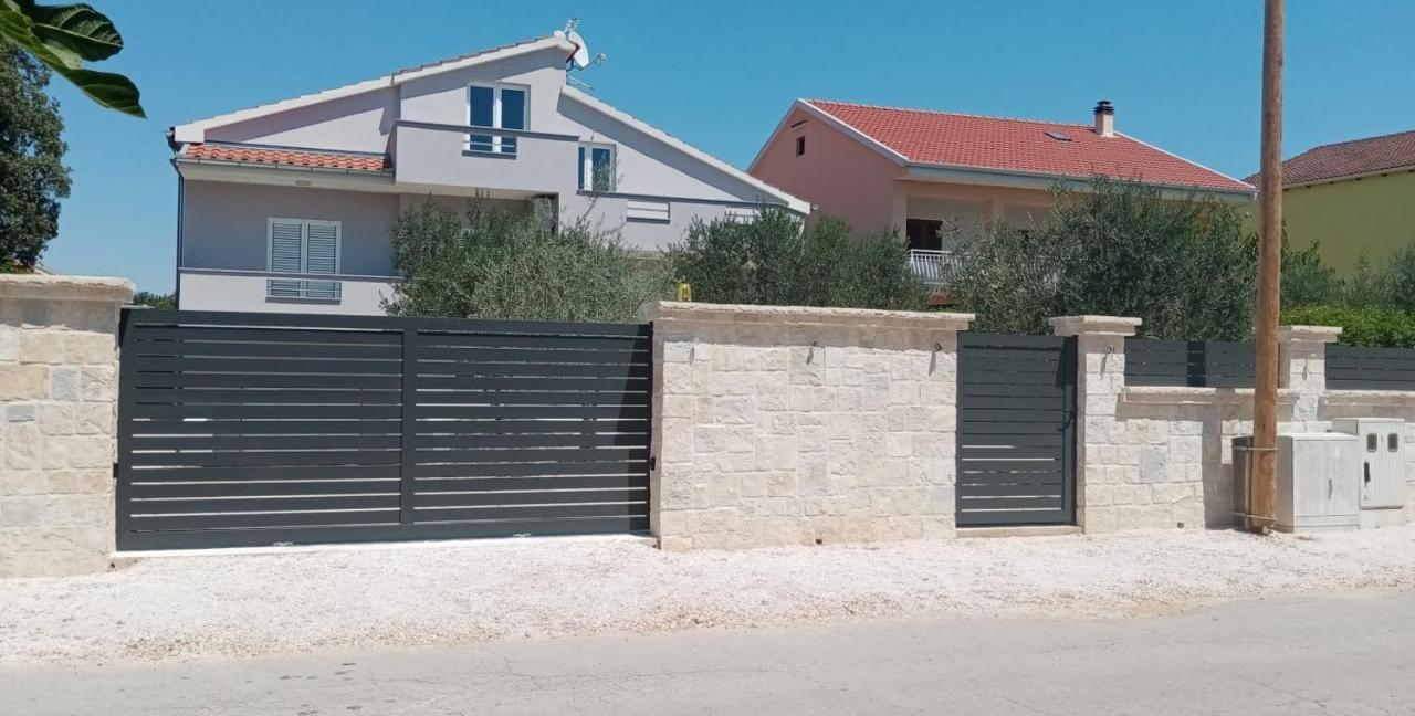 M&L Holliday Home Biograd Na Moru Esterno foto